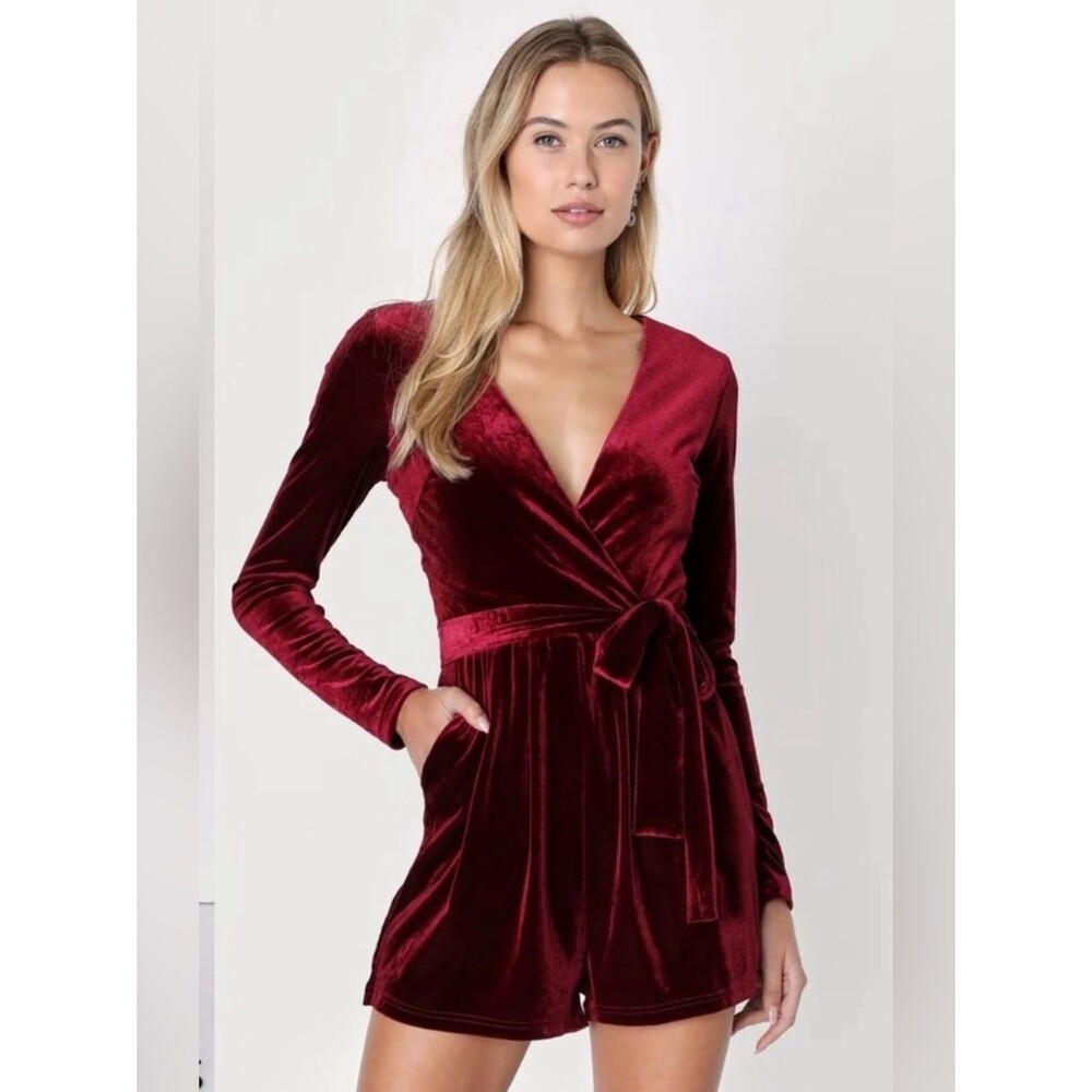 Lulu’s Dark Romantic Moves Burgundy Velvet Romper Long Sleeve Faux Wrap XS Vamp